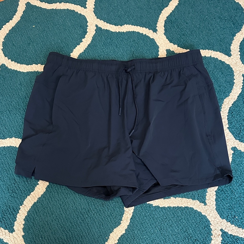 VRST Men’s 5” Board Shorts Size Large